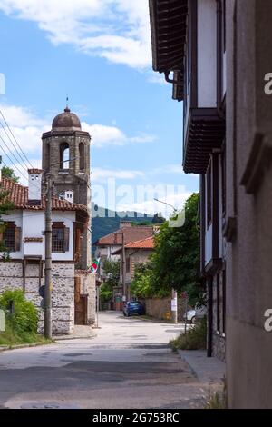 Zlatograd, Bulgarie - juillet 9,2021 - Maison bulgare traditionnelle de l'époque du renouveau. Mise au point sélective avec faible profondeur de champ. Banque D'Images