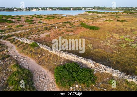 Porto Cesareo est une commune italienne de la province de Lecce dans la région des Pouilles, dans le sud-est de l'Italie.Scinnute, Laguna de Porto Cesareo Banque D'Images