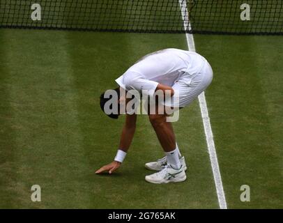 Londres, GBR. 11 juillet 2021. Championnat de Wimbledon de Londres Day13 11/07/2021 Novak Djokovic (SRB) en demi-match contre Matteo Berrettini (ITA) crédit: Roger Parker/Alay Live News Banque D'Images