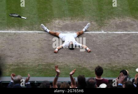 Londres, GBR. 11 juillet 2021. Championnat de Wimbledon de Londres Day13 11/07/2021 Novak Djokovic (SRB) en demi-match contre Matteo Berrettini (ITA) crédit: Roger Parker/Alay Live News Banque D'Images