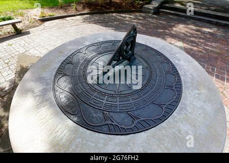 The Fairmount Park horticulture Center Sundial par Alexander Calder, Philadelphie, Pennsylvanie. Banque D'Images