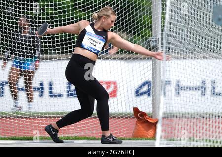 Sauteville les Rouen, Normandie, France. 11 juillet 2021. RACHEL DINCOFF (Etats-Unis) en action pendant le concours de lancement de discus de la rencontre de l'athle Pro Tour à Sotteville les Rouen au City Stadium - Sotteville les Rouen France crédit: Pierre Stevenin/ZUMA Wire/Alay Live News Banque D'Images