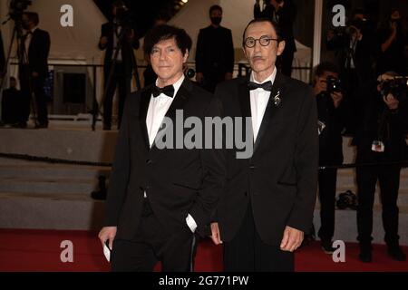 Ron Mael et Russel Mael assistent à la projection de l'île de Bergman lors du 74e Festival annuel de Cannes le 11 juillet 2021 à Cannes, en France. Photo de David Niviere/ABACAPRESS.COM Banque D'Images