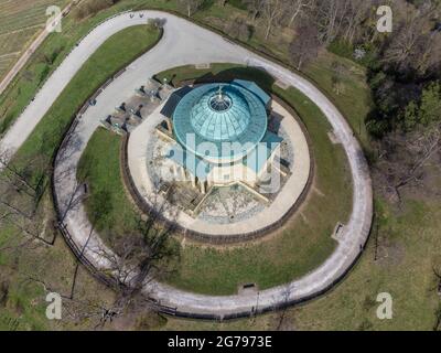 Europe, Allemagne, Bade-Wurtemberg, Stuttgart, Rotenberg, Vue aérienne de la chapelle funéraire sur le Wuerttemberg Banque D'Images