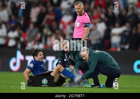 Londres, Royaume-Uni. 11 juillet 2021. Federico CHIESA (ITA), blessé, blessé. Final, match M51, Italie (ITA) - Angleterre (ENG) le 07/11/2021 à Londres/Wembley Stadium. Football Euro 2020 de 11.06.2021 à 11.07.2021. Photo; Marvin Guengoer/GES/Pool via Sven Simon Fotoagentur GmbH & Co. Photo de presse KG # Prinzess-Luise-Str. 41 # 45479 M uelheim/R uhr # Tél 0208/9413250 # Fax. 0208/9413260 # GLS Banque # BLZ 430 609 67 # compte 4030 025 100 # IBAN DE75 4306 0967 4030 0251 00 # BIC GENODEM1GLS # www.svensimon.net. Credit: dpa Picture Alliance/Alay Live News Banque D'Images