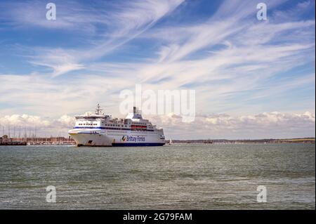 Brittany Ferries navire Normandie quittant Portsmouth Port Angleterre Banque D'Images