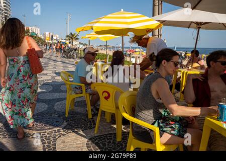 Ipanema Beach / Leblon Promenade, Rio de Janeiro, Brésil - tourné avec leica m 10 Banque D'Images