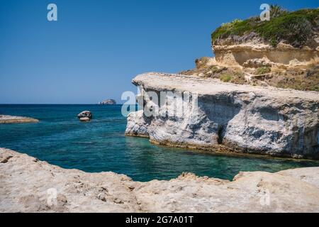 Cap Liakas et plage d'Amandakis, île Ionienne de Kefalonia, Grèce Banque D'Images