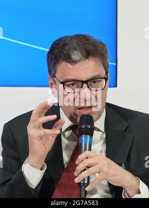 Milan, Italie. 12 juillet 2021. Milan, Italie LE projet MIND Sinergie Per Innovare en Lombardie sera suivi par le ministre Giancarlo Giorgetti (développement économique), le président de la région Lombardie, Attilio Fontana, le conseiller régional Stefano Bolognini (Metropolitan City Development, Youth and communication) et le président d'Arexpo, Young Azzone. Dans la photo: Giancarlo Giorgetti Ministre du développement économique crédit: Agence de photo indépendante/Alamy Live News Banque D'Images