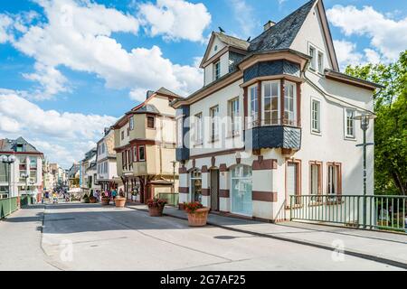 1495, Pont du Vieux Nahe, Bad Kreuznach, pont, maisons de pont, Pont Saint patron, Croix du Christ, protection des monuments, maisons, Johannes von Nepomuk, KH, ville de quartier, Mannheimerstrasse, Mühlenteich, Nahe, affluent, côté amont, porphyre, grès, pont en pierre, Wörthinsel Banque D'Images