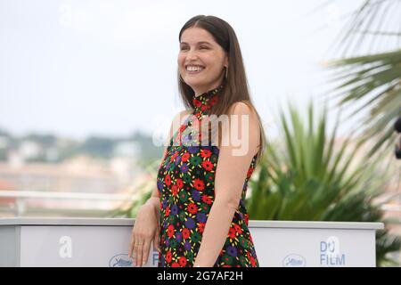 12 juillet 2021, Cannes, France: LAETITIA CASTA pendant la photocall 'la Croisade' dans le cadre du 74e Festival annuel du film de Cannes le 12 juillet 2021 à Cannes, France (Credit image: © Mickael Chavet via ZUMA Wire) Banque D'Images