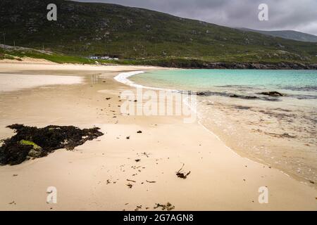 Image HDR d'un Hushinish, Huisinis, plage et baie désertés de l'île de Harris, îles occidentales, Écosse, prise en été 3. 24 juin 2021 Banque D'Images