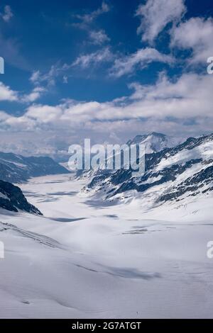 Glacier d'Aletsch - région de la Jungfrau, partie des Alpes suisses à Swizerland. Le grand glacier d'Aletsch est classé au patrimoine mondial de l'UNESCO Banque D'Images