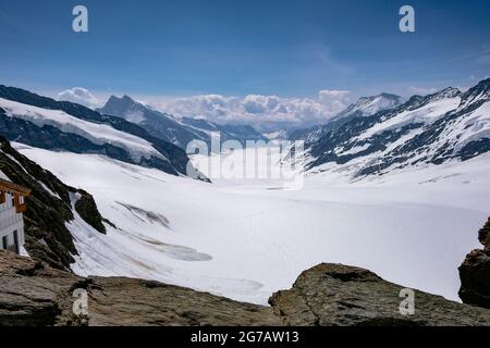 Glacier d'Aletsch - région de la Jungfrau, partie des Alpes suisses à Swizerland. Le grand glacier d'Aletsch est classé au patrimoine mondial de l'UNESCO Banque D'Images