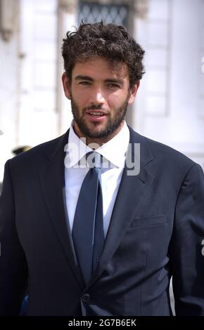 Rome, Italie. 12 juillet 2021. Le joueur de tennis italien et le finaliste de Wimbledon en 2021, Matteo Berrettini, arrivent pour assister à une cérémonie avec les joueurs de l'équipe nationale de football italien, au palais présidentiel de Quirinale à Rome le 12 juillet 2021 crédit: dpa/Alay Live News Banque D'Images