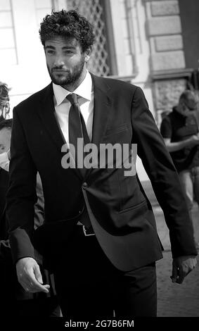 Rome, Italie. 12 juillet 2021. Le joueur de tennis italien et le finaliste de Wimbledon en 2021, Matteo Berrettini, arrivent pour assister à une cérémonie avec les joueurs de l'équipe nationale de football italien, au palais présidentiel de Quirinale à Rome le 12 juillet 2021 crédit: dpa/Alay Live News Banque D'Images