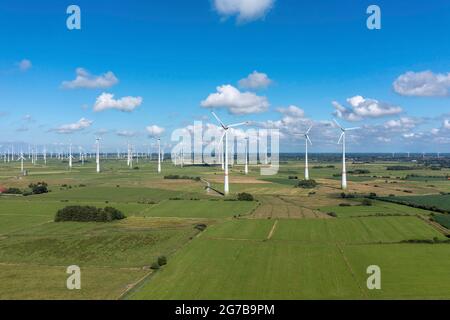Vue aérienne avec parc éolien, Arle, Basse-Saxe, Allemagne Banque D'Images