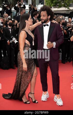 Cannes, France. 12 juillet 2021. Marcelo Vieira et son épouse Clarisse Alves assistent à la projection de la distribution française lors du 74e Festival annuel du film de Cannes le 1er juillet 2021 à Cannes, France. Photo de David Niviere/ABACAPRESS.COM crédit: Abaca Press/Alay Live News Banque D'Images