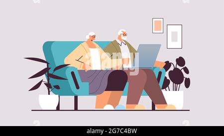 couple senior utilisant un ordinateur portable grand-parents se détendre sur un canapé à la maison réseau social concept de communication en ligne Illustration de Vecteur