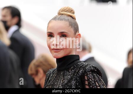 Cannes, France. 12 juillet 2021. Clotilde Courau assiste à la projection du film "la France" lors du 74e Festival annuel de Cannes au Palais des Festivals. Credit: Stefanie Rex/dpa-Zentralbild/dpa/Alay Live News Banque D'Images