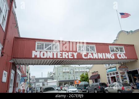 Monterey Canning Company Bridge on Cannery Row dans le centre-ville de Monterey, Californie, juillet 2021. () Banque D'Images