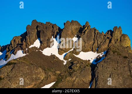 Superbes montagnes surplombant Marmot Pass dans la région sauvage de Buckhorn, la forêt nationale olympique, les montagnes Olympic, l'État de Washington, États-Unis Banque D'Images