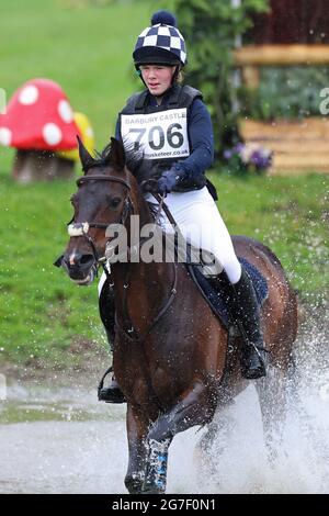 MARLBOROUGH, ROYAUME-UNI. 11 JUILLET. Erin Jennings équitation nuit Fury lors de l'événement PT Section M Cross Country au Barbury Castle International Horse Trials, Marlborough, Wiltshire, Royaume-Uni, le dimanche 11 juillet 2021. (Credit: Jon Bromley | MI News) Credit: MI News & Sport /Alay Live News Banque D'Images