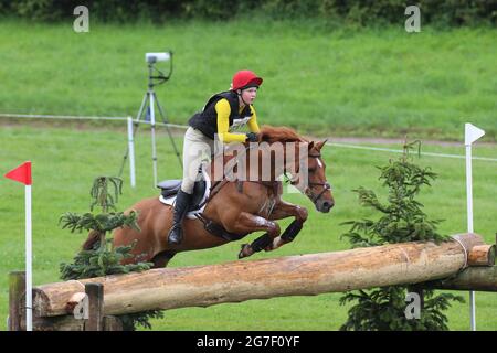 MARLBOROUGH, ROYAUME-UNI. 11 JUILLET. ADA Marson à cheval Tullibards Clover lors de l'événement PT Section M Cross Country au Barbury Castle International Horse Trials, Marlborough, Wiltshire, Royaume-Uni, le dimanche 11 juillet 2021. (Credit: Jon Bromley | MI News) Credit: MI News & Sport /Alay Live News Banque D'Images