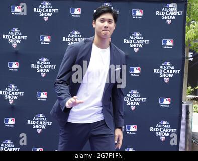 Denver, États-Unis. 13 juillet 2021. Los Angeles Angels Shohei Ohtani pose lors du spectacle All-Star Red Carpet de MLB à Coors Field à Denver, Colorado, le mardi 13 juillet 2021. Photo de Bob Strong/UPI crédit: UPI/Alay Live News Banque D'Images