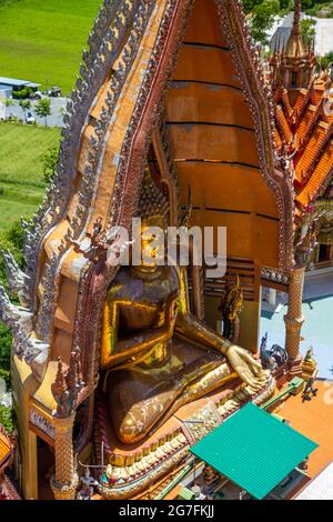 Wat Tham Khao Noi et Wat Tham SUA à Kanchanaburi, Thaïlande Banque D'Images