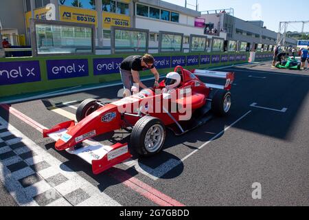 Vallelunga juin 13 2021, série Fx. Formula car sur circuit de piste d'asphalte, position du pôle sur la grille Banque D'Images