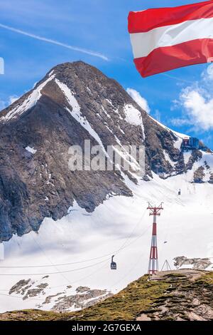 Panorama de la station de ski glacier Kitzsteinhorn à Kaprun, Zell am See, pendant l'été en Autriche Banque D'Images