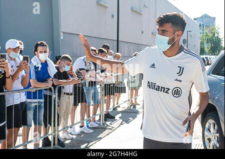 Turin, Italie. 14 juillet 2021. Gianluca Frabota de Juventus FC arrive à J Medical. Le Juventus FC commence les entraînements d'avant-saison le 14 juillet. Credit: Nicolò Campo/Alay Live News Banque D'Images