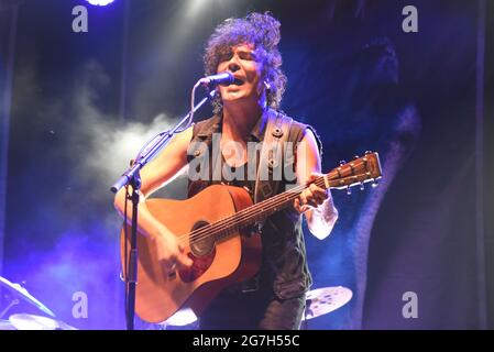 Bologne, Italie. 13 juillet 2021. Andrea Appino durante The Zen Circus, Concerto in Bologna, Italia, 13 luglio 2021 Credit: Independent photo Agency/Alay Live News Banque D'Images
