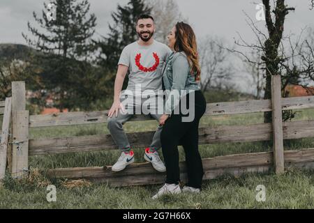 portrait de couple magnifique et romantique Banque D'Images