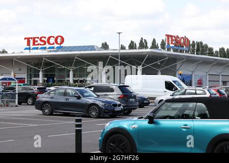 Tesco Gloucester, rue St.Oswalds, Gloucester photo par Antony Thompson - Thousand Word Media, PAS DE VENTE, PAS DE SYNDICATION. Contactez pour plus d'informations Banque D'Images