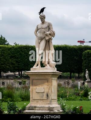 La statue de la maison de la Tuileries, située dans le jardin des Tuileries, près du musée du Louvre, a été produite en marbre par Denis Foyatier en 1834, Paris, France Banque D'Images