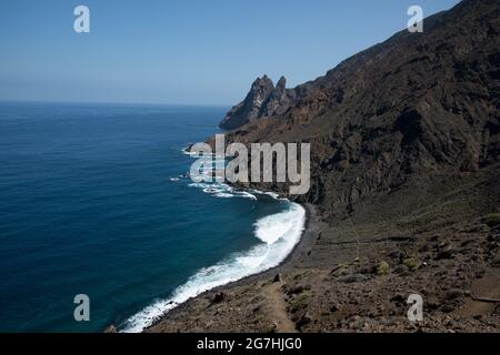 Los Organos sont des roches volcaniques sur la côte du nord-ouest de la Gomera dans les îles Canaries avec une structure de tuyaux d'orgue visible seulement de la mer. Banque D'Images