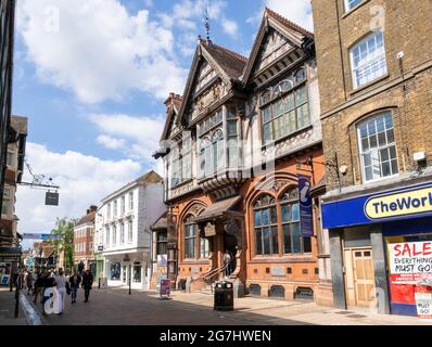 The Beaney House of Art and Knowledge Royal Museum and Free Library at 18 High Street Canterbury Kent England GB Europe Banque D'Images