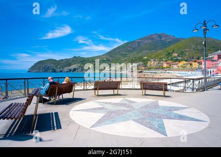 Levanto, ville sur la côte de la mer Ligurienne, dans le parc national des Cinque Terre Banque D'Images