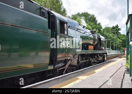 SR Battle of Britain No.34095 Brentor au Spa Valley Railway, Royal Tunbridge Wells, Kent Banque D'Images