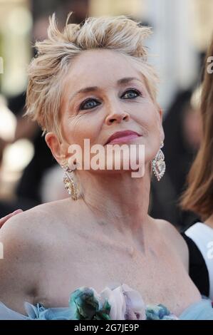 Cannes, France. 14 juillet 2021. Sharon Stone assiste à la projection du film "A Felesegam Tortenete/The Story of My Wife" lors du 74e Festival annuel de Cannes au Palais des Festivals. Credit: Stefanie Rex/dpa-Zentralbild/dpa/Alay Live News Banque D'Images