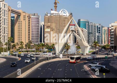 Dubai, Émirats Arabes Unis - 07.14.2021 un des plus anciens monuments, le rond-point de la tour de l'horloge. Banque D'Images