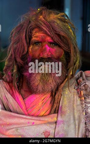 Festival de Lathmar Holi, début de Holi, villages de Barsana-Nandgaon, Uttar Pradesh, Inde Banque D'Images