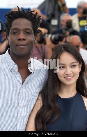 Makita Samba et Lucie Zhang assistent au 13ème Photocall de Paris dans le cadre du 74ème Festival International du film de Cannes, France, le 15 juillet 2021. Photo d'Aurore Marechal/ABACAPRESS.COM Banque D'Images