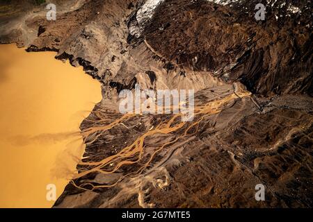 Photo aérienne du glacier Falljökull dans le parc national de Vatnajökull. Banque D'Images