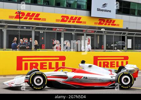 Silverstone, Royaume-Uni. 15 juillet 2021. Lancement de la voiture 2022. 15.07.2021. Championnat du monde de Formule 1, Rd 10, Grand Prix de Grande-Bretagne, Silverstone, Angleterre, Journée de préparation. Le crédit photo doit être lu : images XPB/Press Association. Crédit : XPB Images Ltd/Alamy Live News Banque D'Images