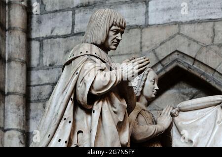 FRANCE, SANT-DENIS 93. TOMBE DE LOUIS XII ET D'ANNE DE BRETAGNE. LA BASILIQUE SAINT-DENIS EST UNE GRANDE ÉGLISE MÉDIÉVALE DE L'ABBAYE DANS LA VILLE DE SAINT-DEN Banque D'Images