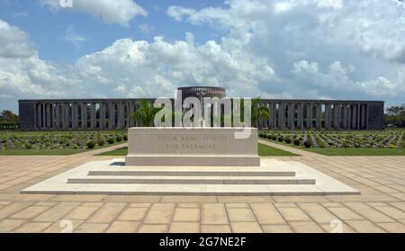 YANGON, MYANMAR (BIRMANIE) - 26 octobre 2014 : le cimetière de guerre de Taukkyan pour les soldats alliés du Commonwealth britannique qui sont morts dans la bataille en Birmanie dans le Banque D'Images