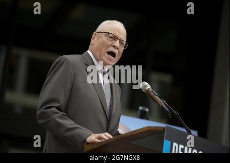 Washington, États-Unis. 15 juillet 2021. Lee Saunders, président de la Fédération américaine des employés d'État, de comté et de municipalité, s'exprime lors d'une conférence de presse avec les dirigeants de l'AFL-CIO pour discuter des questions relatives à l'injustice raciale dans le cadre du droit de vote et de l'autonomisation des travailleurs, à Washington, DC., le jeudi 15 juillet, 2021. Photo de Bonnie Cash/UPI crédit: UPI/Alay Live News Banque D'Images